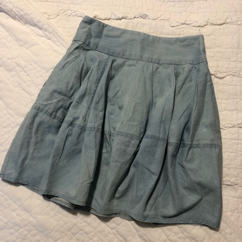 Denim skirt with pockets